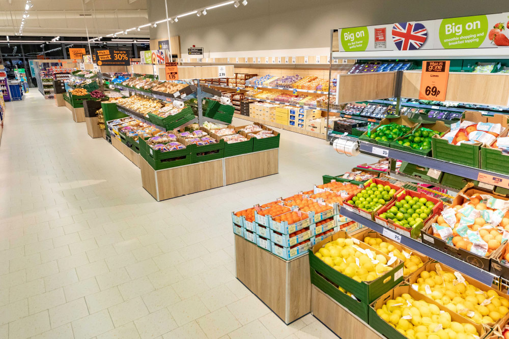 fruit and veg in store